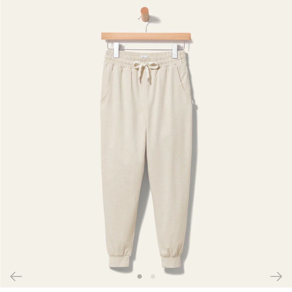 Feat Women’s Joggers